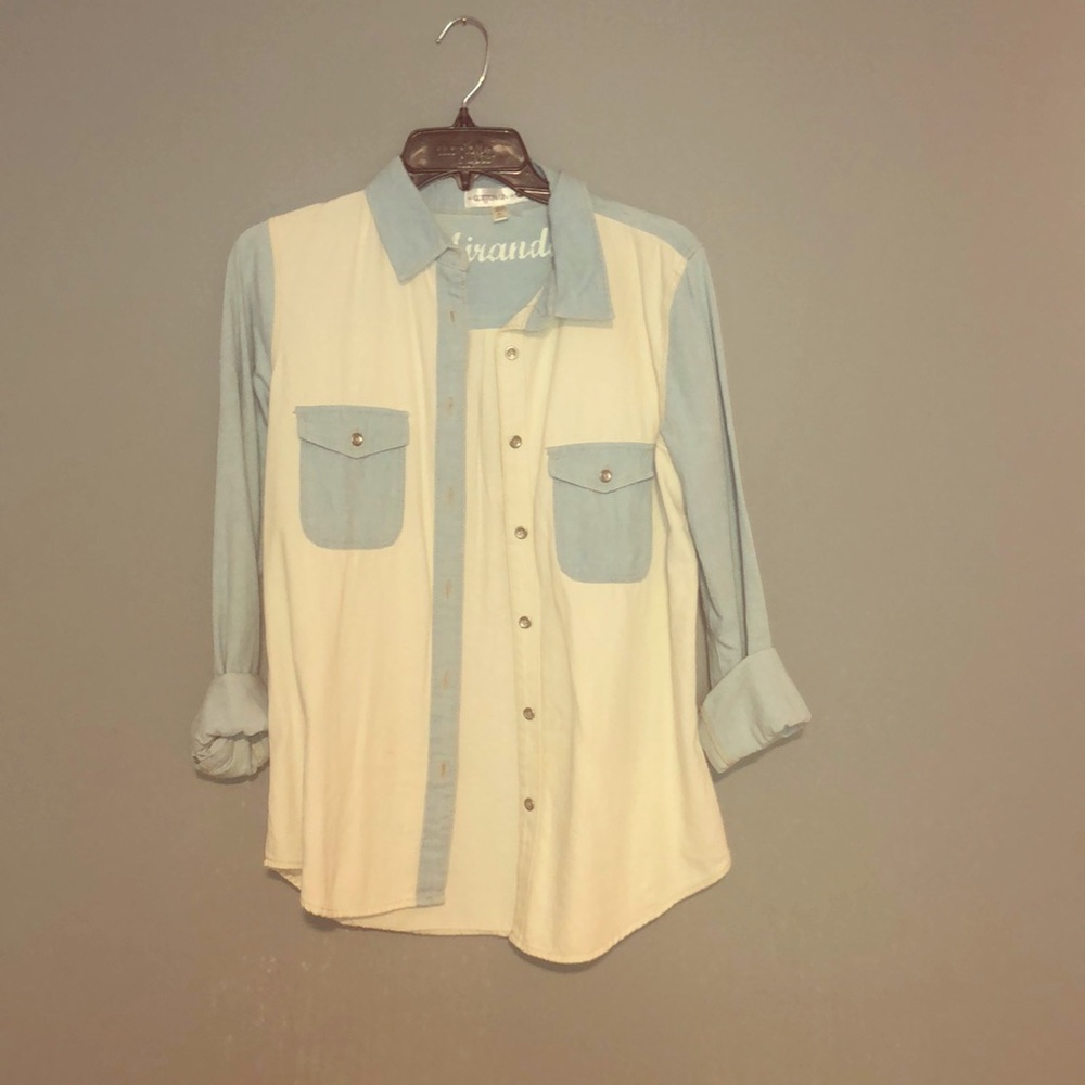 Button down top. Like new.